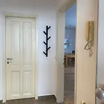Nest - Terrace & Free Parking דירה *