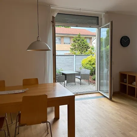 Apartman Nest - Terrace & Free Parking